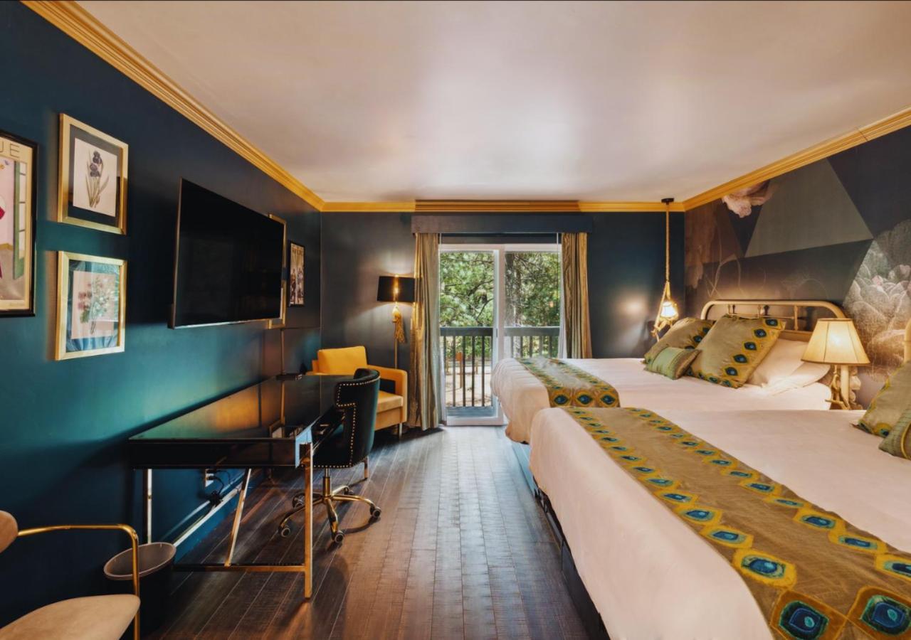 The Fainting Couch Boutique Hotel Cobb Room photo