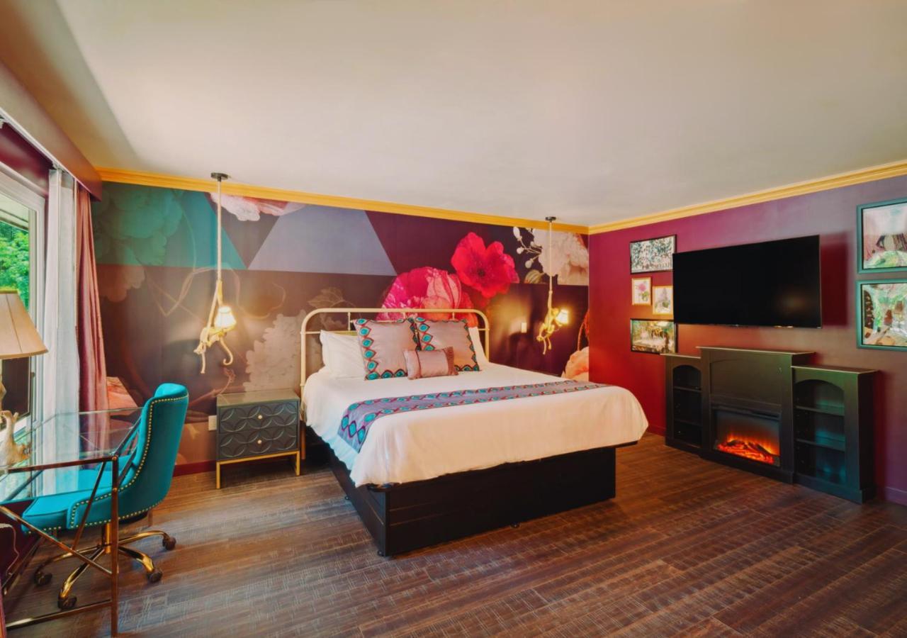 The Fainting Couch Boutique Hotel Cobb Exterior photo